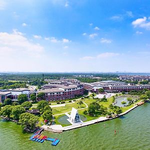 Tongli Lake View Hotel